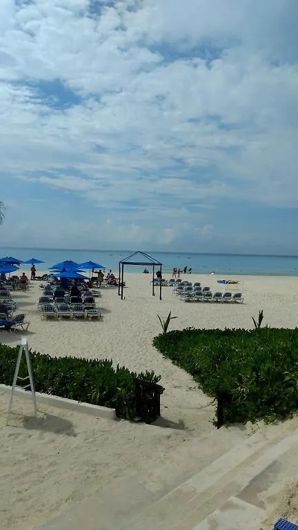 Grande Y Hermosa Casa En Residencial Bali Hotel Playa del Carmen